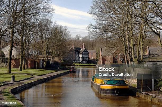 Escena De Canal Foto de stock y más banco de imágenes de Manchester - Reino Unido - Manchester - Reino Unido, Canal - Corriente de agua, Agua