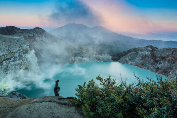 istock Ijen Crater, Banyuwangi 1159424800