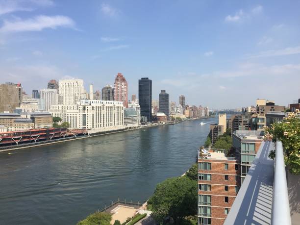 istock East river from Roosevelt Island 1159433904