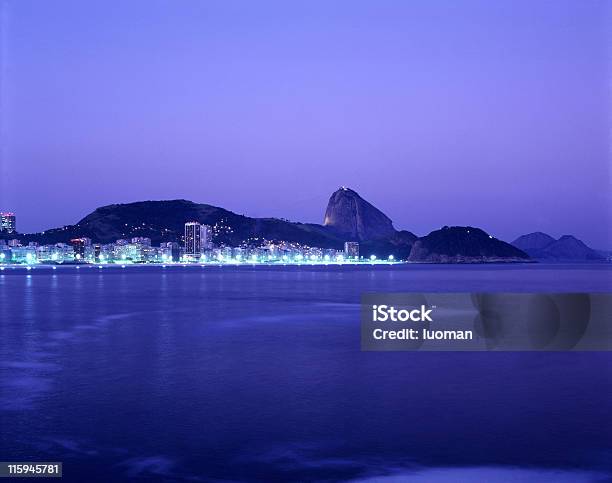 Photo libre de droit de Plage De Copacabana banque d'images et plus d'images libres de droit de Beauté - Beauté, Beauté de la nature, Bidonville