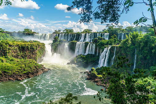 Parte de las Cataratas del Iguazú vista desde el Parque Nacional Argentino photo
