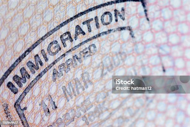 Paszport Imigracja - zdjęcia stockowe i więcej obrazów Biznes - Biznes, Emigracja i imigracja, Odprawa celna