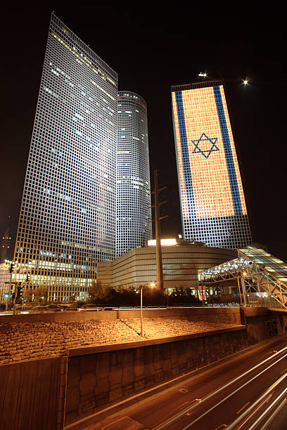 istock Tel Aviv - Azrieli center 115950695