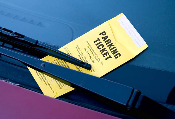 multa de aparcamiento - multa de aparcamiento fotos fotografías e imágenes de stock