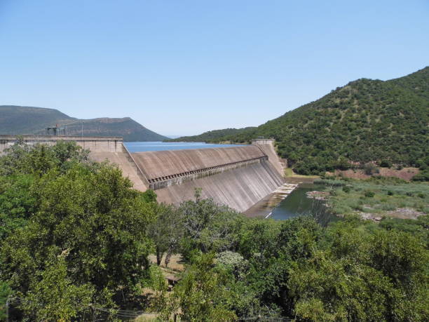 istock Loskop Dam on the Olifants River 1159555395