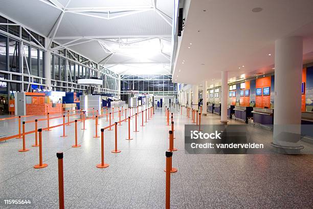 Flughafen Bei Nacht Stockfoto und mehr Bilder von Flughafen - Flughafen, Bristol - England, Verwaltungsbezirk County of Bristol