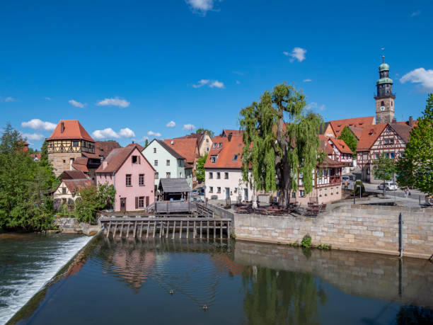 lauf en el pegnitz en franconia - run of the mill fotografías e imágenes de stock