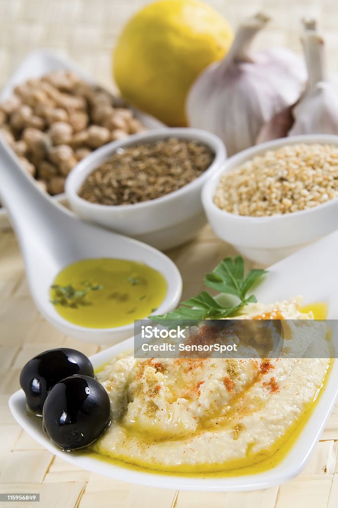 Houmous et de pita - Photo de Houmous libre de droits