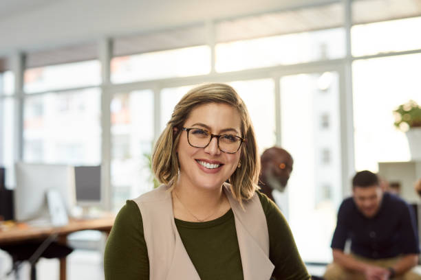 istock Kicking off the work week with a team catch up 1159575785