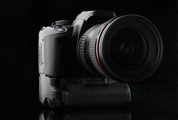 istock Digital SLR Camera and Zoom Lens 115959167