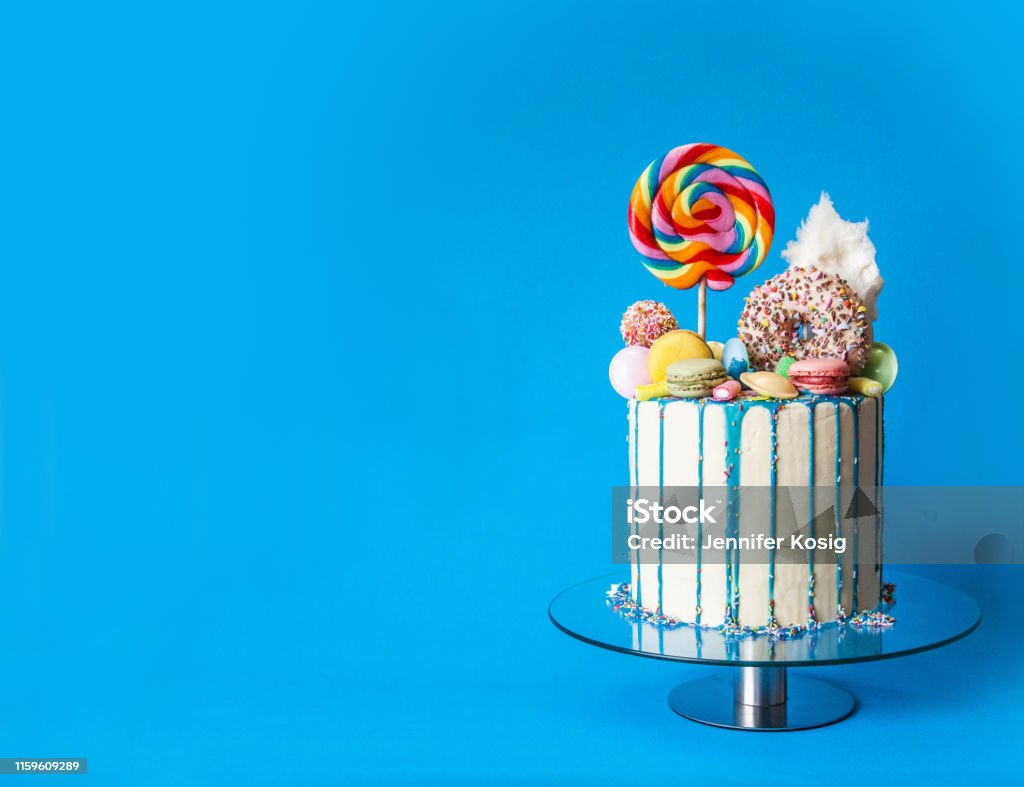 Bánh Kẹo Nhỏ Giọt Đầy Màu Sắc Nền Xanh Bên Phải Với Không Gian Sao ...