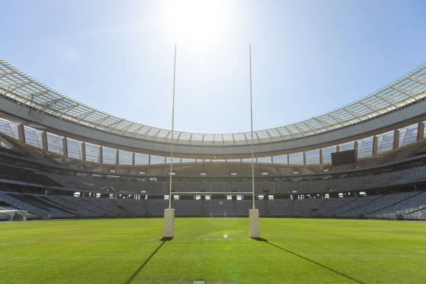 puesto de gol de rugby en un día soleado en el estadio - rugby fotografías e imágenes de stock