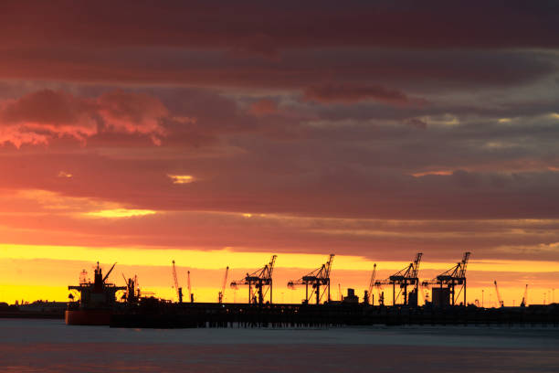 SUNSET OVER THE HUMBER HULL SIEMENS SALTEND REFINERY