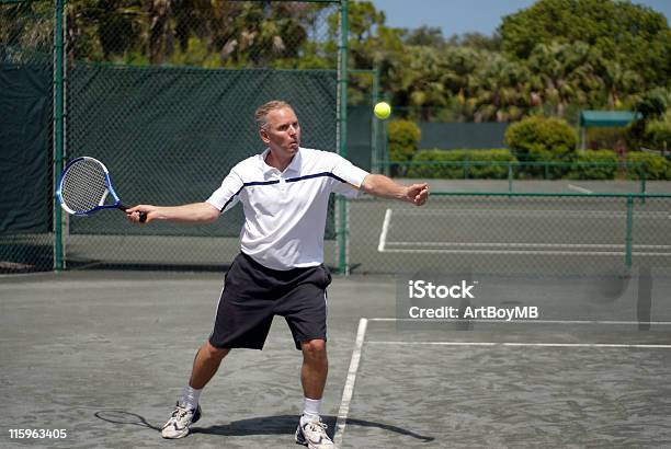 Giocatore Di Tennis - Fotografie stock e altre immagini di Giochi per bambini - Giochi per bambini, Tennis, Adulto