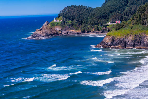istock Heceta Head Lighthouse Oregon Coastline Pacific Ocean 1159636807