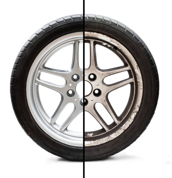 imagem do pneumático remodelado velho que mostra antes e depois das circunstâncias conceito da restauração ou da melhoria - clutch disk - fotografias e filmes do acervo