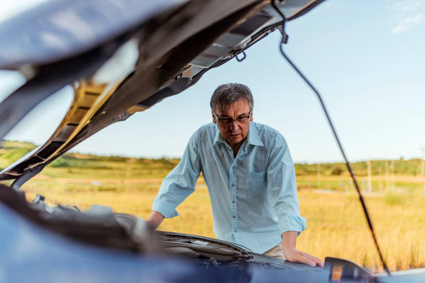 istock Where's a mechanic when you need one? 1159664138