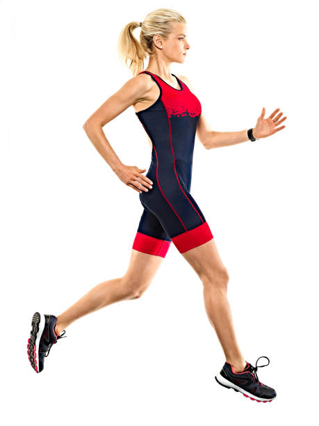 donna triathlon triatleta ironman runner che corre sfondo bianco isolato - jogging ironman triathalon triathlon ironman foto e immagini stock