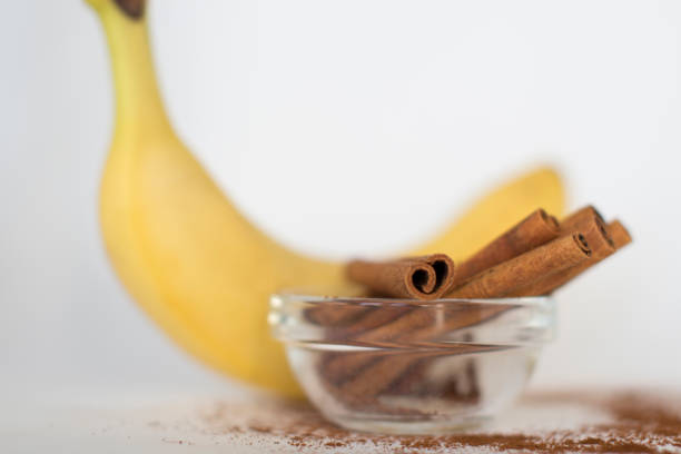 banana and cinnamon sticks