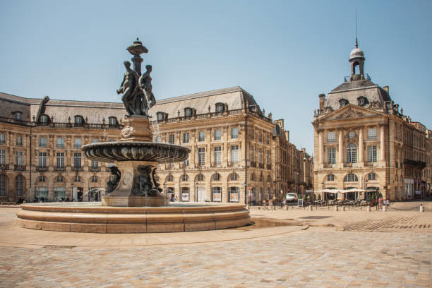 Place de la Bourse, Bordeaux Place de la Bourse, one of the most famous landmarks in Bordeaux, France. neo classical photos stock pictures, royalty-free photos & images