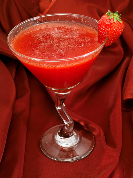 cocktail collection – erdbeer-daiquiri - strawberry daiquiri stock-fotos und bilder