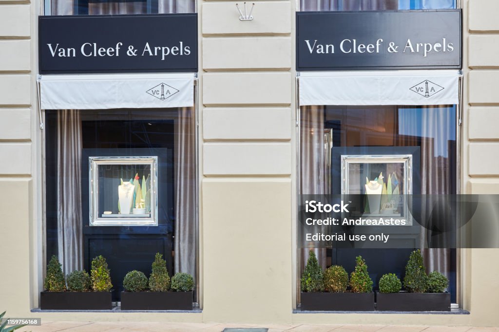 Van Cleef And Arpels Jewelry Luxury Store In Monte Carlo Monaco