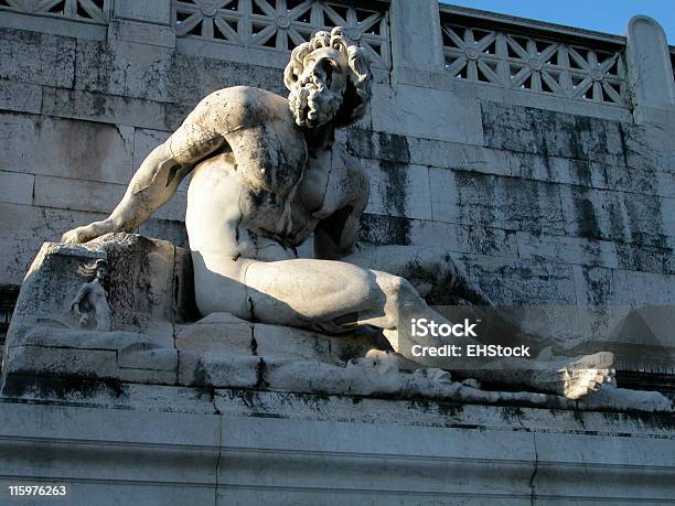 Roman Statua Rzym Włochy Atrakcja Turystyczna - zdjęcia stockowe i więcej obrazów Bez ludzi - Bez ludzi, Fotografika, Historyczna lokalizacja geopolityczna