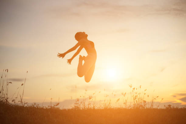 istock Silhouette of woman 1159775337