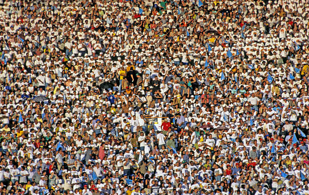 multidão - stadium crowd audience spectator - fotografias e filmes do acervo