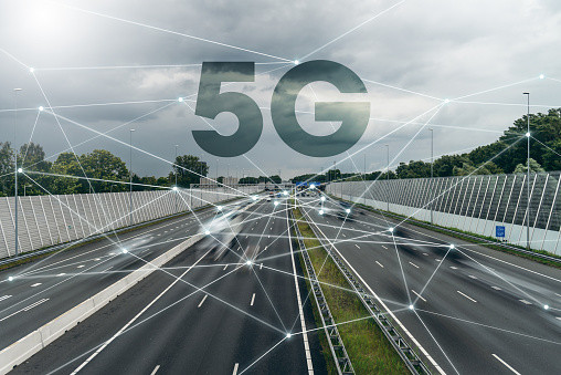 5G, Wireless communication network in big city concept. IoT (Internet of things). ICT (information communication technology), traffic on the highway