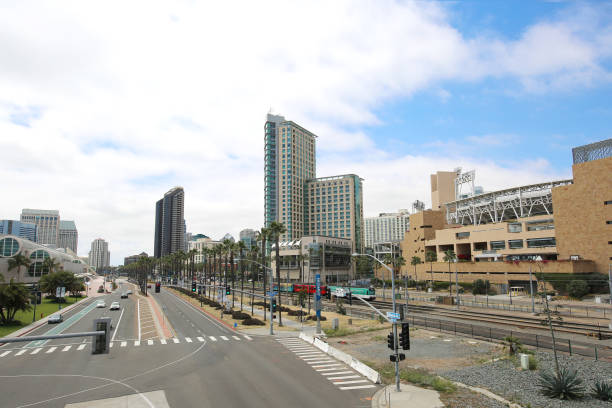 サンディエゴカリフォルニア州 - day san diego california harbor downtown district ストックフォトと画像