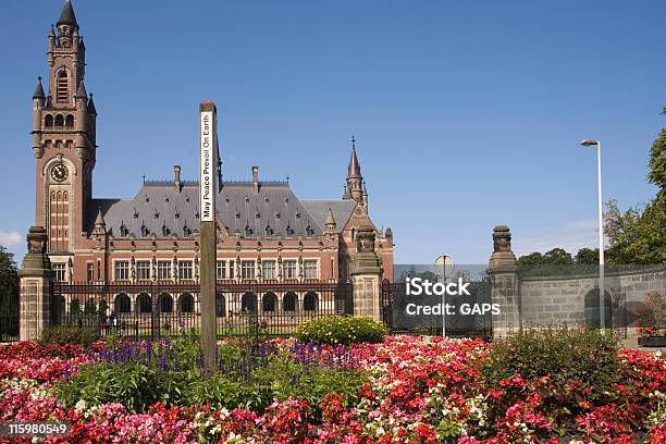 Haia Do Palácio De Paz Ecrã Inicial Para Muitas Instituições Judiciária Internacional - Fotografias de stock e mais imagens de Haia - Sul da Holanda