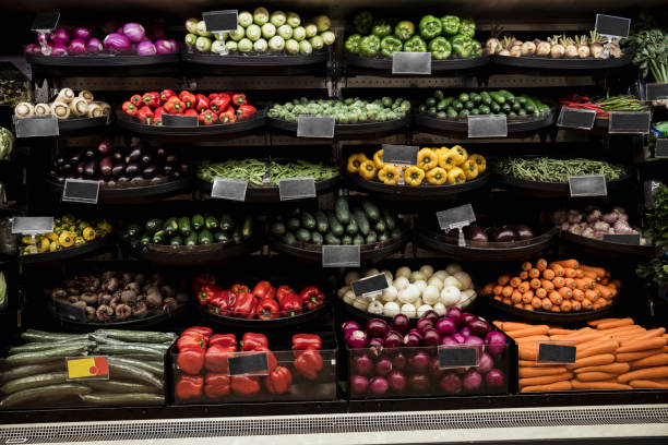 istock Farmer's Market Vegetable Display 1159825461