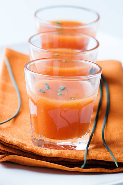 トマトスープ - sybarite ストックフォトと画像