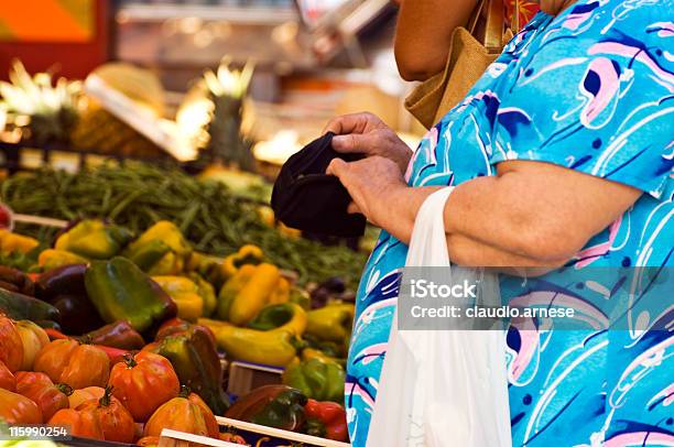 Gemüseladen Color Image Stockfoto und mehr Bilder von Dick - Dick, Kaufen, Markt - Verkaufsstätte