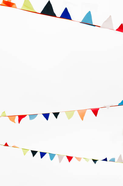 bandiere bunting colorate - decoration fun in a row vibrant color foto e immagini stock