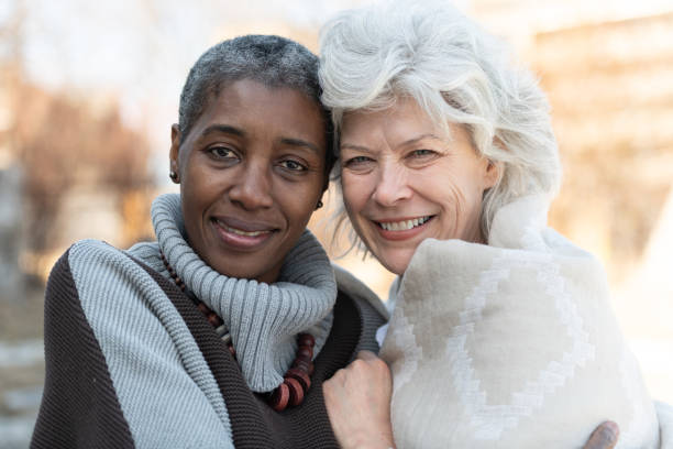 istock Senior Best friends 1159909441