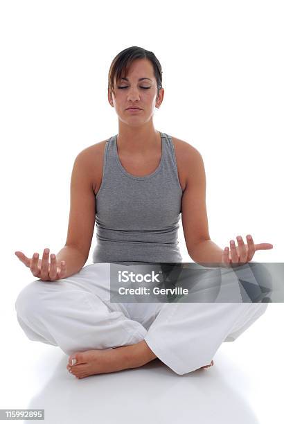 Zenful Meditación Foto de stock y más banco de imágenes de Adulto - Adulto, Artes marciales, Bienestar