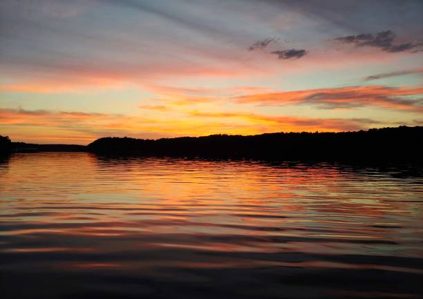 istock Sunset on Lake of the Ozarks 1159929108