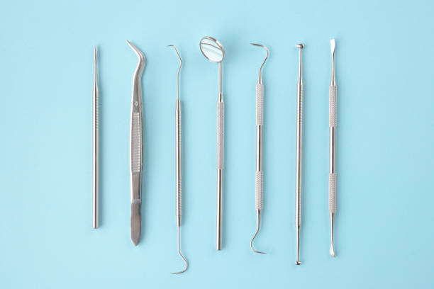 medical tools for dentists - dental equipment imagens e fotografias de stock
