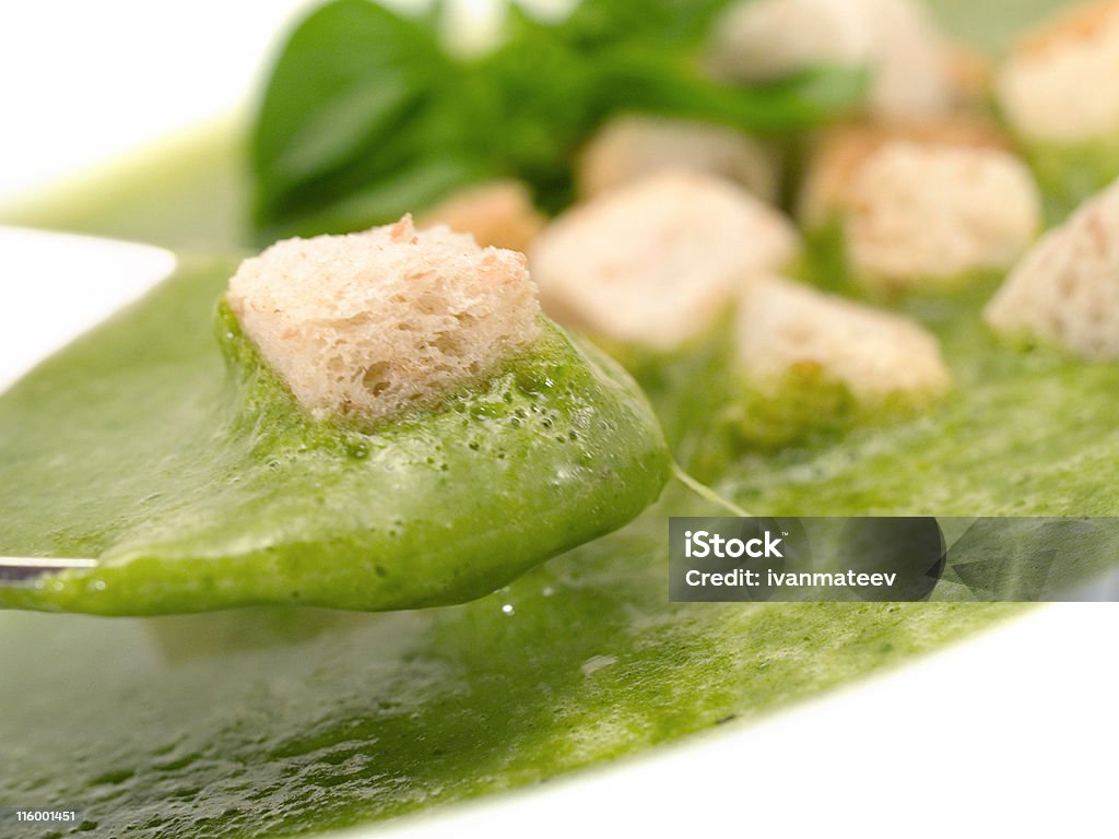 Espinaca y albahaca sopa - Foto de stock de Albahaca libre de derechos