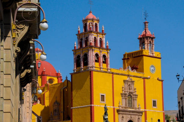 istock Guanajuato basilica 1160022188