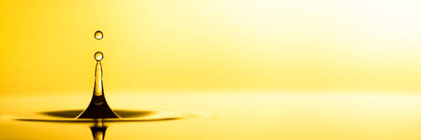 istock Pure Golden Oil 1160025722