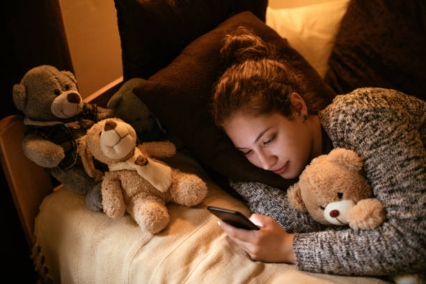istock Catching up with friends online 1160032996