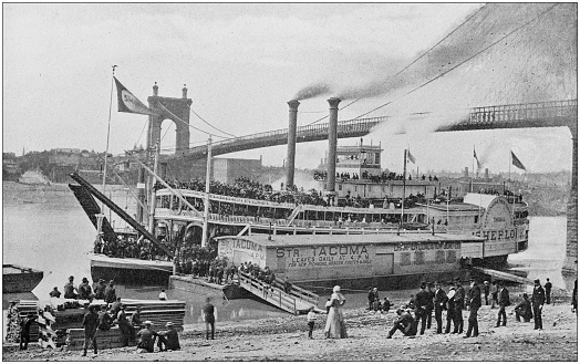Antique black and white photo of Cincinnati, Ohio: River and Steamer