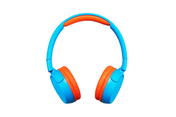 auriculares multicolores sobre fondo blanco - orange white audio fotografías e imágenes de stock