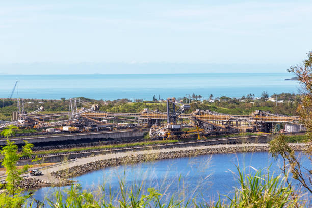 gladstone port queensland - coal crane transportation cargo container zdjęcia i obrazy z banku zdjęć