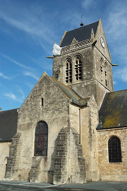 istock Sainte-Mere-Eglise church (Normandy - France) 116012643