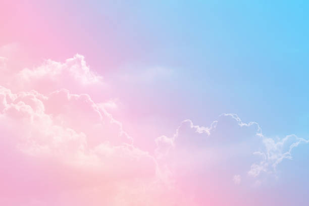 fondo de sol y nubes con un color pastel - color rosa fotografías e imágenes de stock