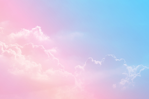 Hãy tận hưởng sự kết hợp giữa màu nắng và mây trên hình nền pastel! Với sự pha trộn của hai màu sắc đó, bạn sẽ được tận hưởng một không gian tuyệt đẹp và tràn đầy năng lượng. Hãy xem ảnh liên quan để tận hưởng cảm giác thư giãn và thoải mái với hình nền pastel này.